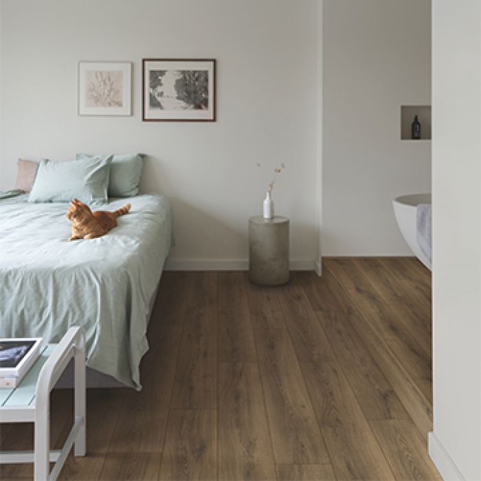 Quick-Step Classic Warm Brown Oak CLM5789 Laminate Flooring