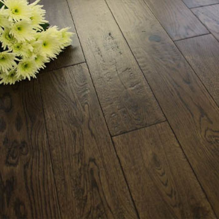 125mm Lacquered Antique Solid Oak Wood Flooring 2.20m²