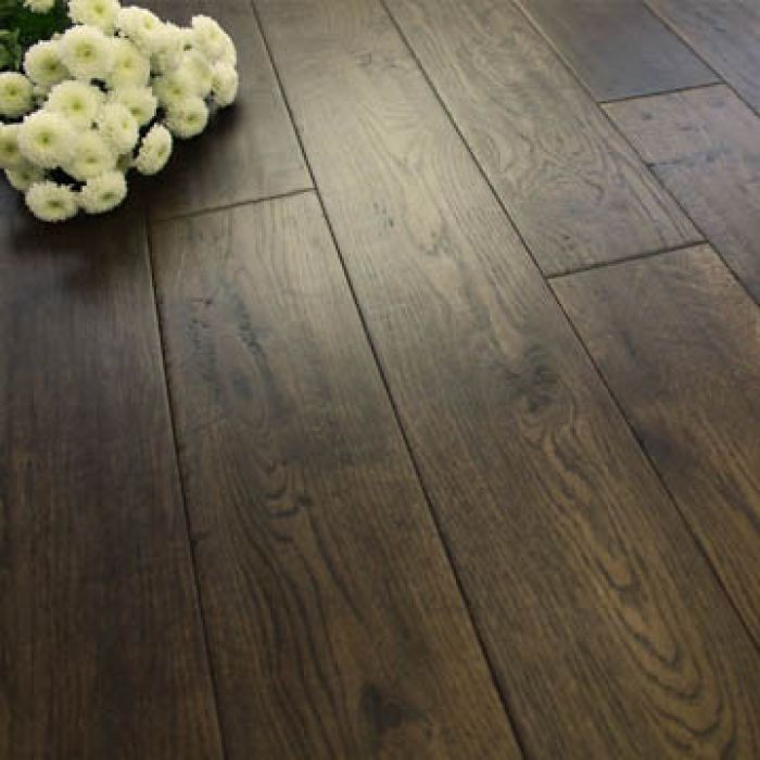 125mm Lacquered Antique Square Peg Solid Oak Wood Flooring 2.20m²