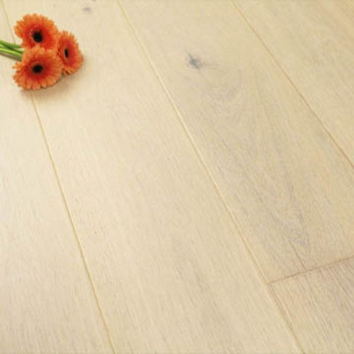 180mm Matt Lacquered Engineered Pearl Oak Click Wood Flooring 2.77m²