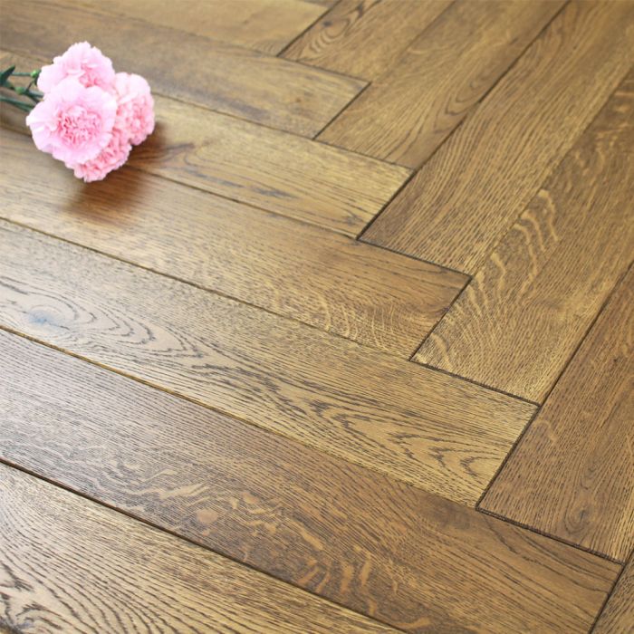 100mm Herringbone UV Oiled Engineered Caramel Oak Parquet Wood Flooring 0.5m²