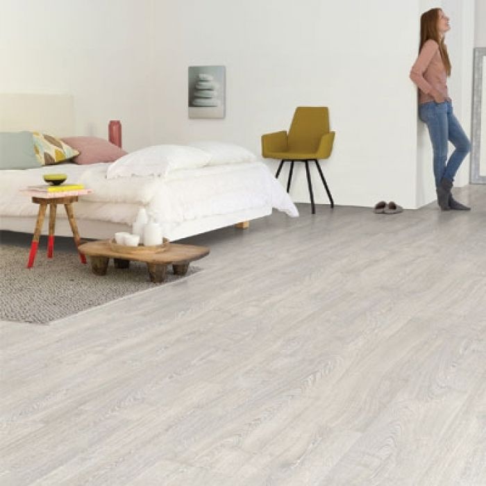 Quick-Step Impressive Patina Classic Oak Grey Planks IM3560 Laminate Flooring