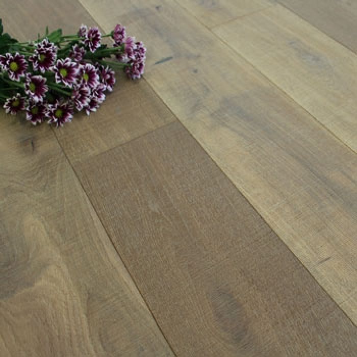 189mm Smoked & Hand Sawn Engineered Oak Wood Flooring 2.812m²