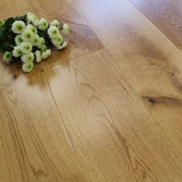 189mm Lacquered Engineered Rustic Oak 20mm Wood Flooring 2.11m²